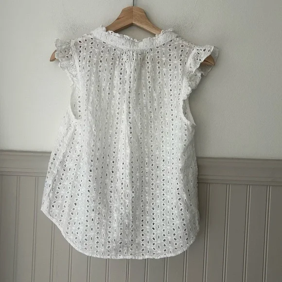 Evereve Small White Calista Eyelet Ruffle Sleeve Button Down Blouse - Picture 4 of 4